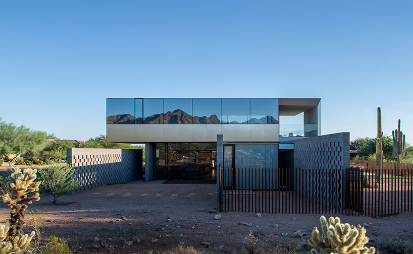 chen + suchart studio reflect desert landscapes on the staab residence
