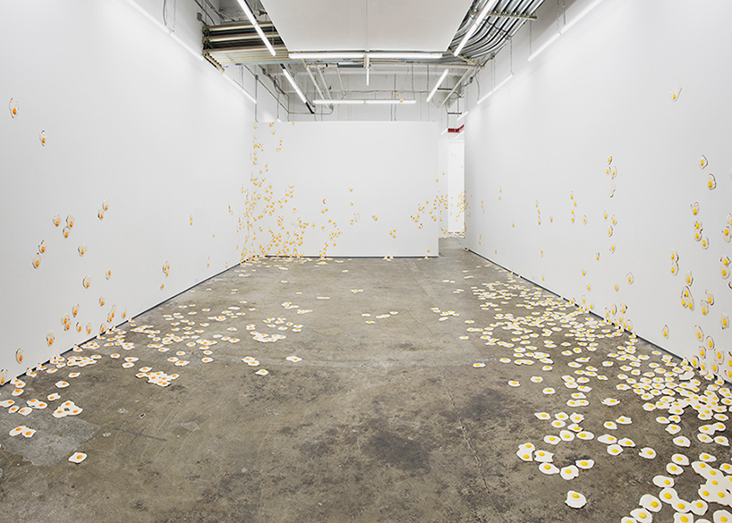 christopher-chiappa-kate-werble-gallery-fried-eggs-livestrong-designboom-03