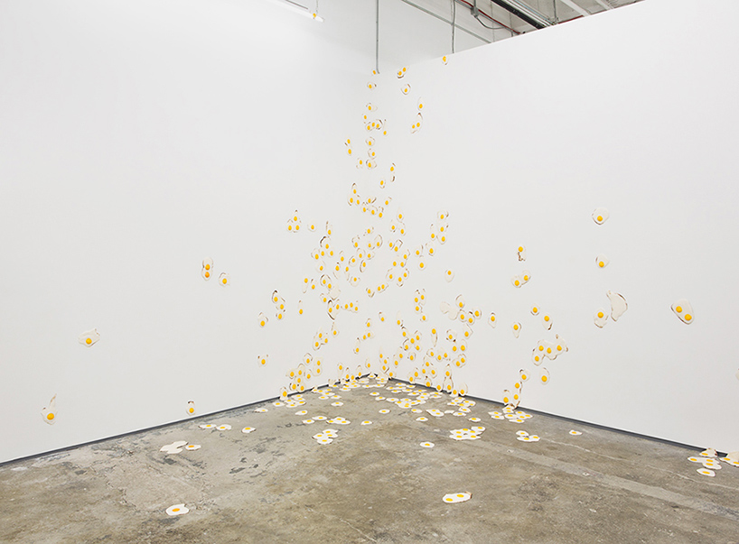 christopher-chiappa-kate-werble-gallery-fried-eggs-livestrong-designboom-06