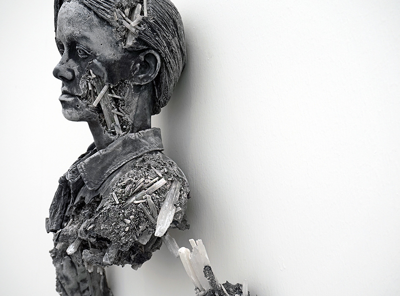 daniel-arsham-baro-galeria-untitled-art-fair-miami-designboom-02
