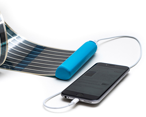 infinityPV's HeLi-on portable battery fits retractable solar panel to charge smartphones
