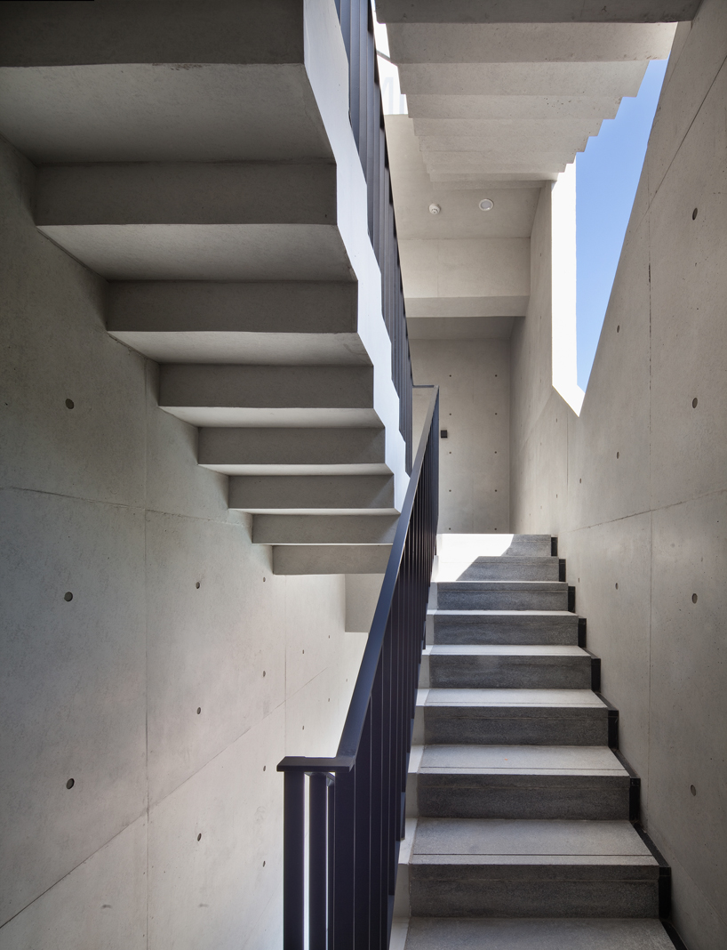 interrobang-bang-by-min-architects-seoul-designboom-02