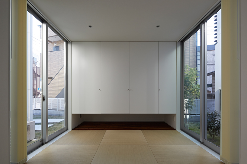 masao-yahagi-architects-house-in-kawasaki-daishi-designboom-02
