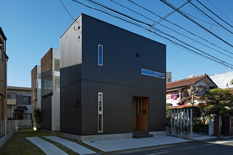 masao-yahagi-architects-house-in-kawasaki-daishi-designboom-02