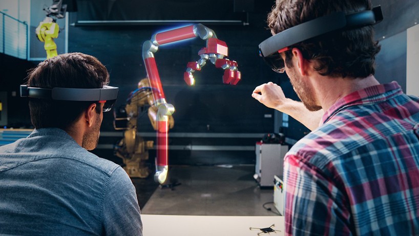 microsoft-hololens-autodesk-fusion-360-collaboration-designboom-01