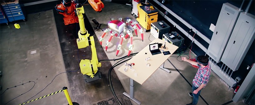 microsoft-hololens-autodesk-fusion-360-collaboration-designboom-03