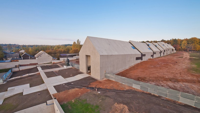 nizio design international mausoleum of the matrydom of polish villages designboom