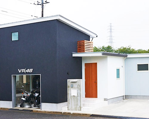 tai_tai studio designs valentino rossi-influenced YS-home in japan