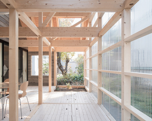 yoshichika takagi uses greenhouse strategies to construct house in shinkawa, japan