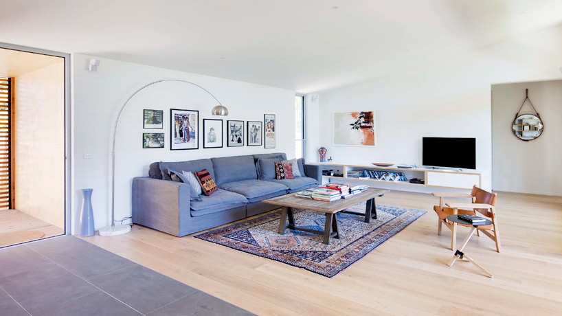 adrian bonomi somers house victoria australia