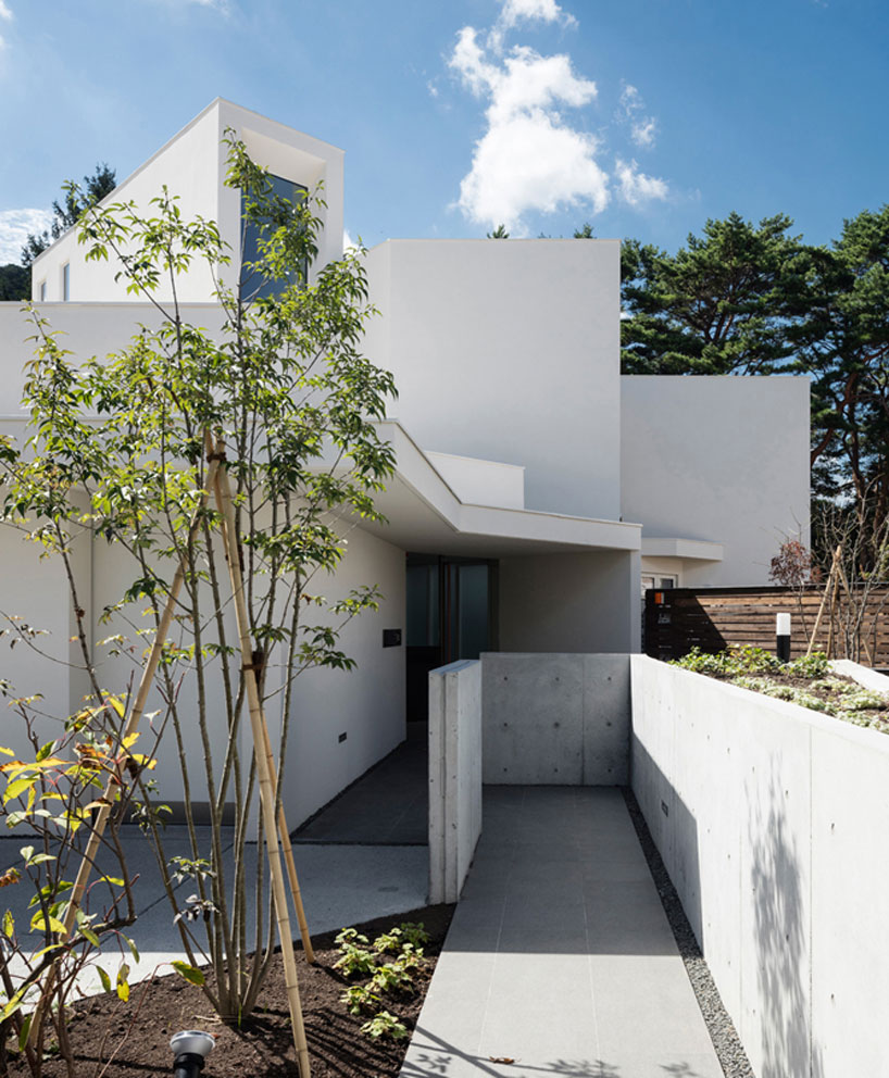 akasaka-shinichiro-atelier-n-residence-double-angle-house-japan-designboom-02
