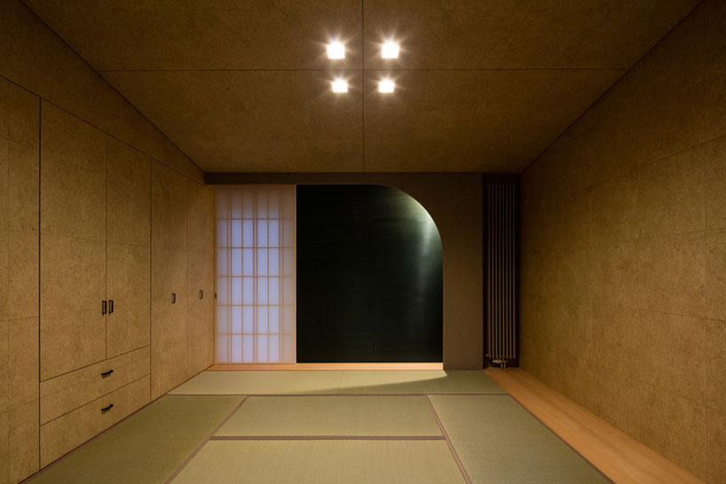 akasaka shinichiro forms japanese residence using intersecting angles