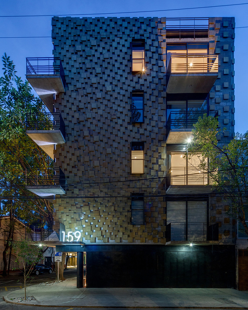 arqmov-workshop-just-be-apartments-mexico-city-designboom-02
