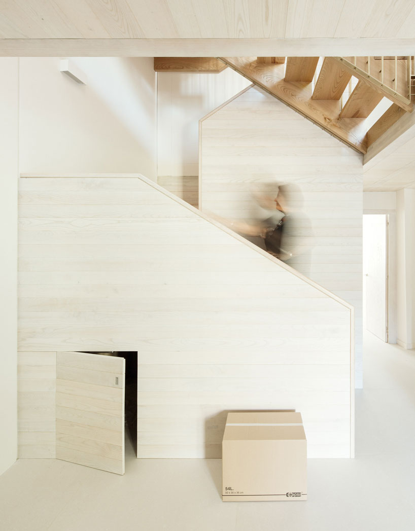 arrokabe-arquitectos-casa-do-medio-house-spain-designboom-02