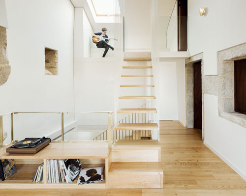 arrokabe arquitectos fits light-framed staircase to home renovation in spain