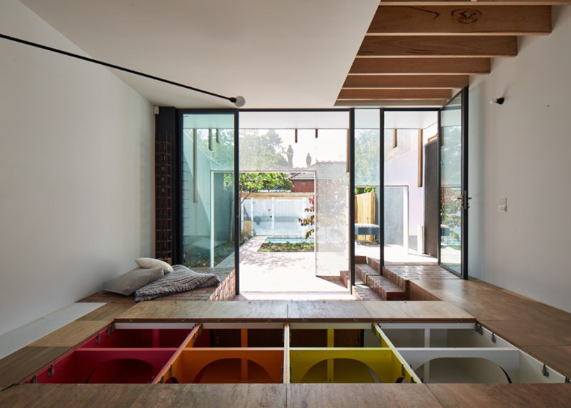austin-maynard-architects-mills-the-toy-management-house-melbourne-designboom-02