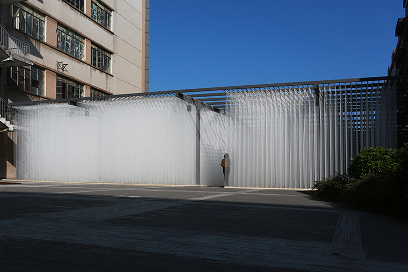 deve-build-architecture-the-fading-past-glass-fiber-net-installation-shenzhen-designboom-012