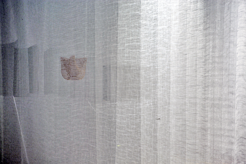 deve-build-architecture-the-fading-past-glass-fiber-net-installation-shenzhen-designboom-05