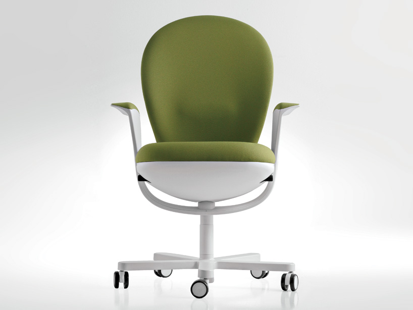 studio fuksas's bea chair for luxy hides its technological functions