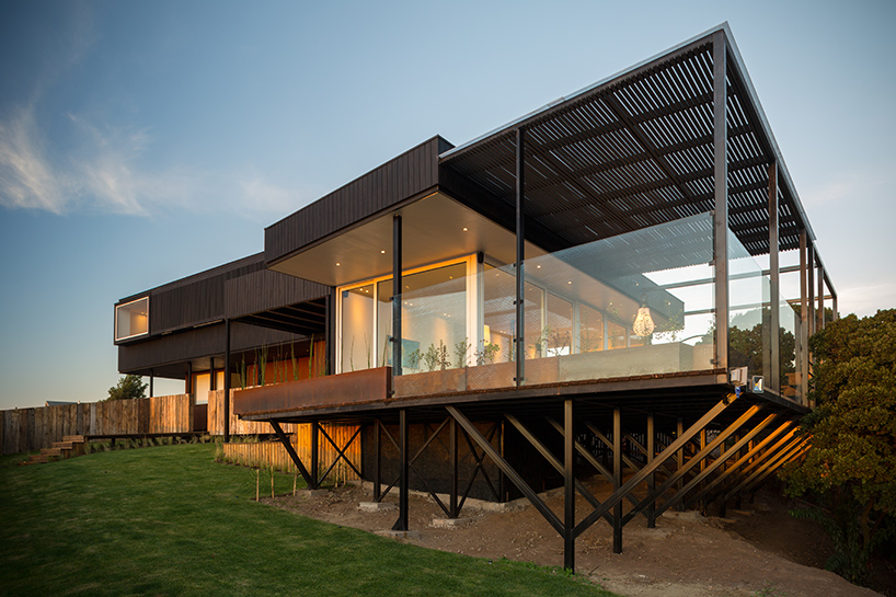 emA-arquitectos-GB-house-mantagua-chile-designboom-02