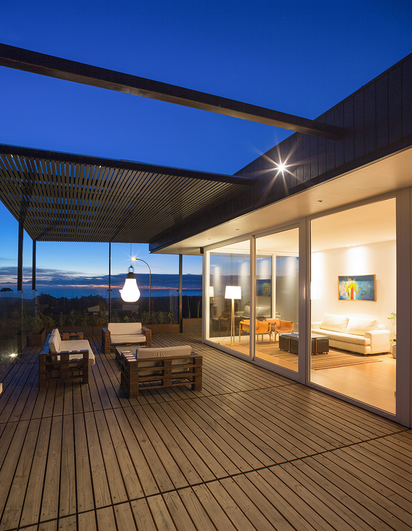 emA-arquitectos-GB-house-mantagua-chile-designboom-02