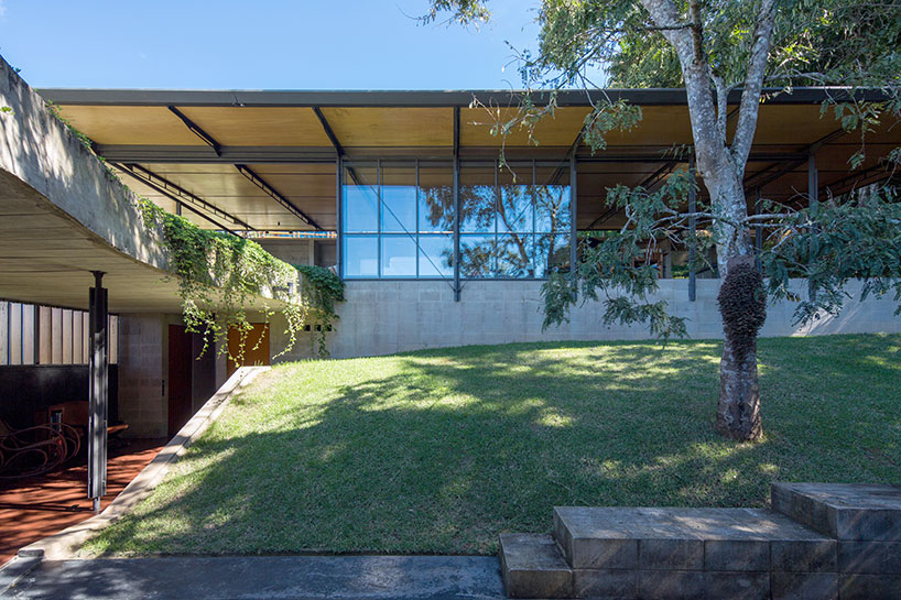H+F arquitetos tiers mountain-side house in santo antonio do pinhal