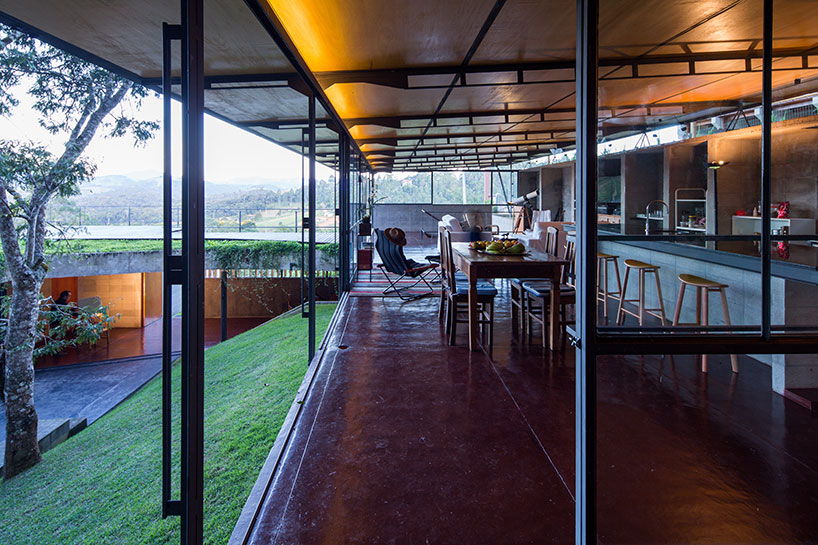 H+F arquitetos tiers mountain-side house in santo antonio do pinhal