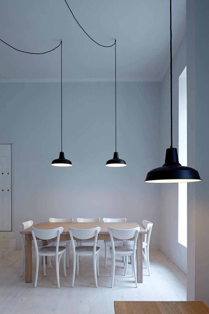 mimosa architekti proti proudu bistro designboom 005