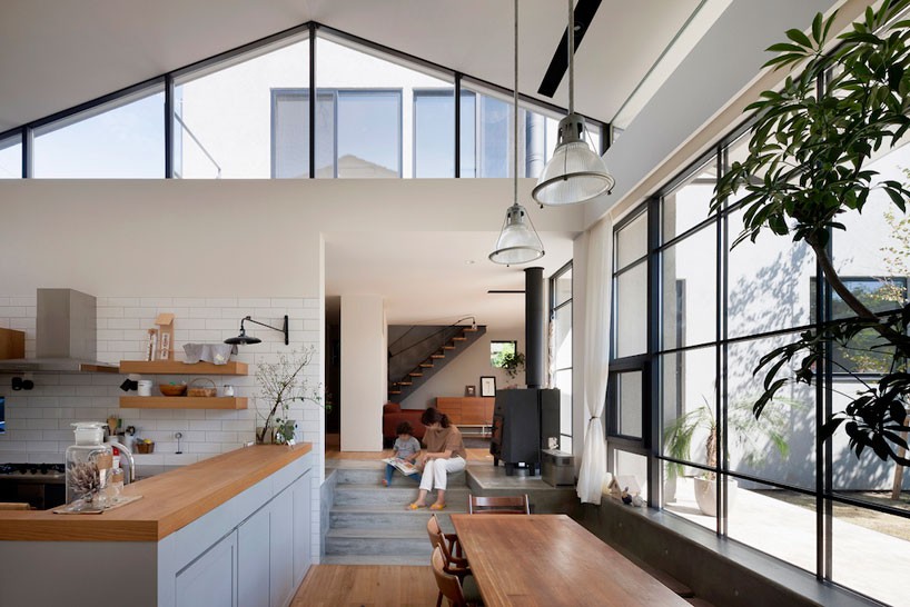 naoi architecture & design office crafts light-filled hut in tsujido in japan