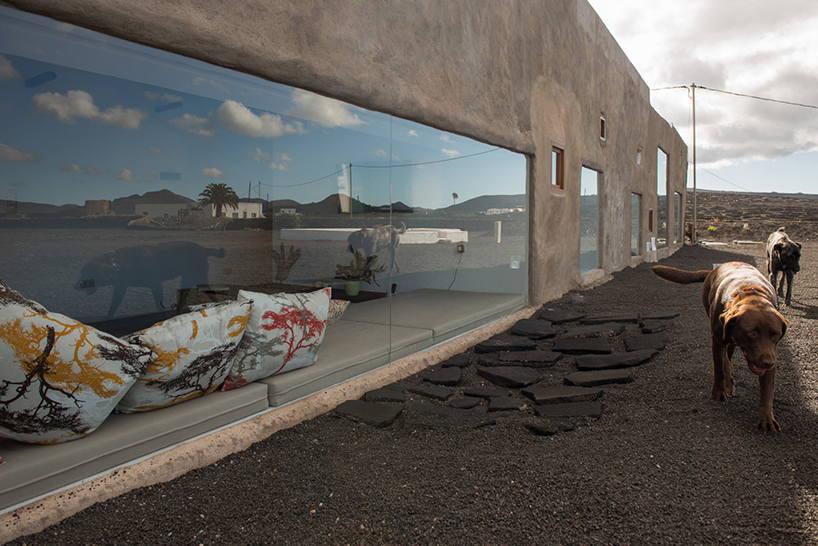 nestor-perez-batista-tegoyo-I-la-geria-lanzarote-canary-islands-designboom-02