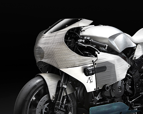 praem blankets champion honda racer with stainless steel wires to create SP3 motorcycle