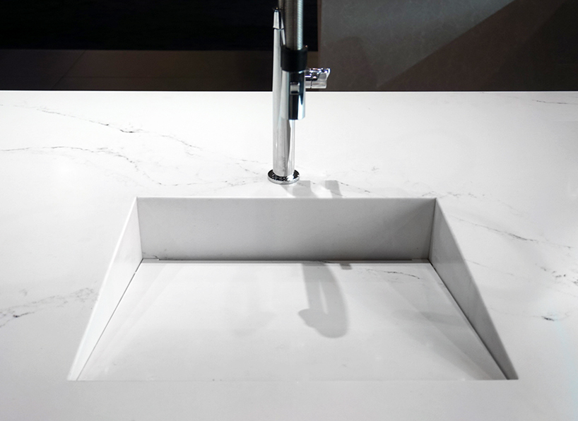 tom-dixon-sculpts-ICE-kitchen-installation-for-caesarstone-at-IDS-toronto-designboom-13