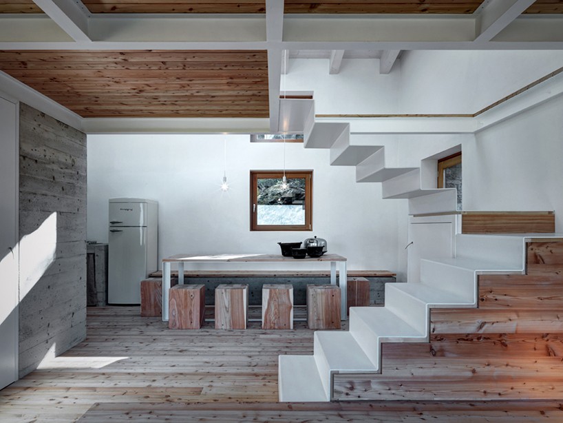 alfredo vanotti of EV+A lab atelier realizes casa VI in bricks of concrete