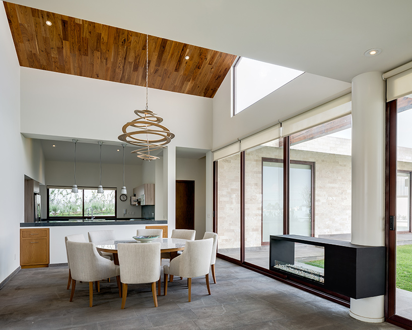 arqmov-workshop-casa-LPZ-house-mexico-city-designboom-02