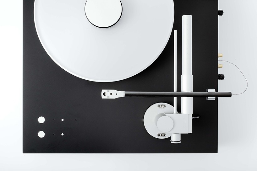 bergmann-magne-system-vinyl-player-designboom-03