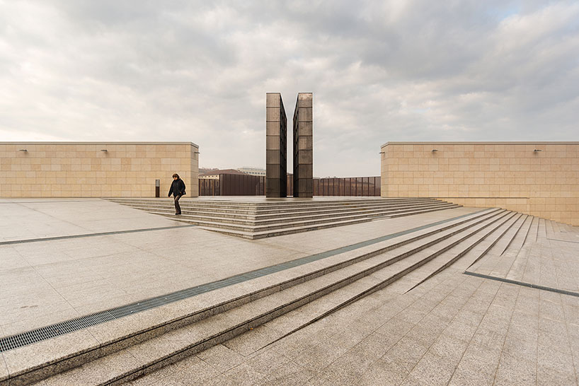 SET architects resurrects history with the bologna shoah memorial