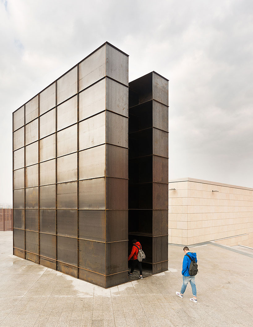 SET architects resurrects history with the bologna shoah memorial