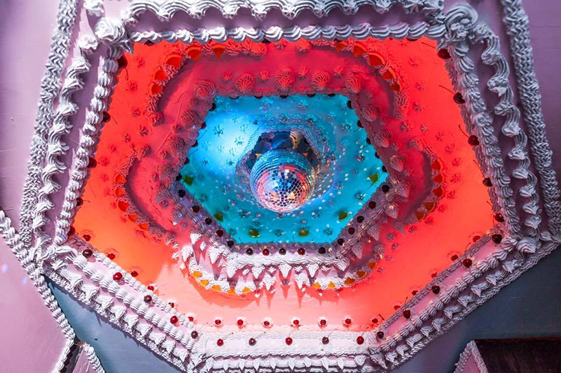 cake-maze-break-bread-los-angeles-think-tank-gallery-designboom-01