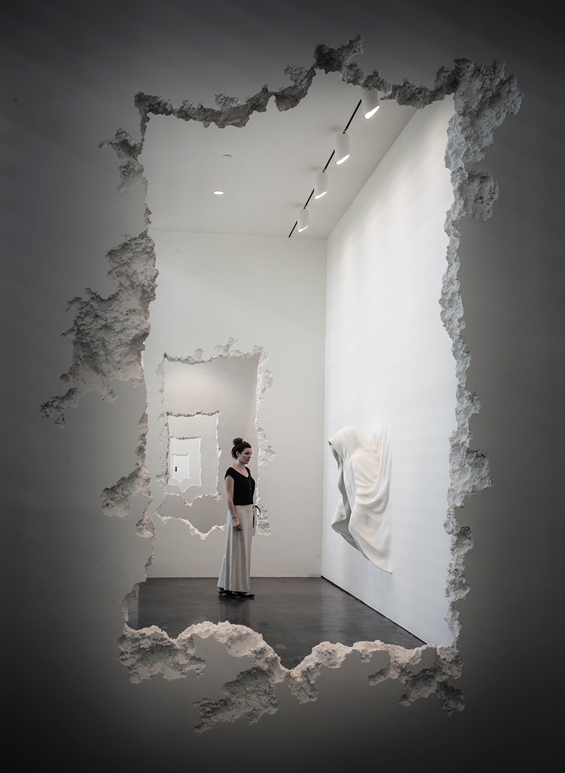 daniel-arsham-the-future-was-then-scad-museum-of-art-designboom-06