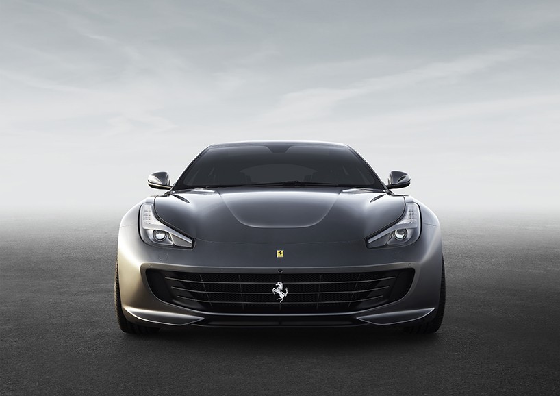 ferrari-GTC4Lusso-designboom-03
