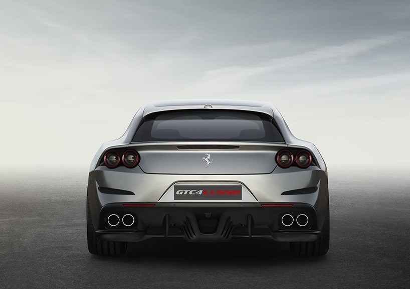 ferrari-GTC4Lusso-designboom-06