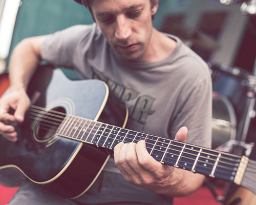 fret friend visualization tool brings your guitar skills to the next level