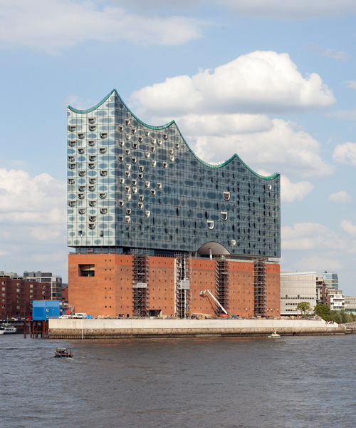herzog & de meuron's elbphilharmonie moves to completion ahead of 2017 opening