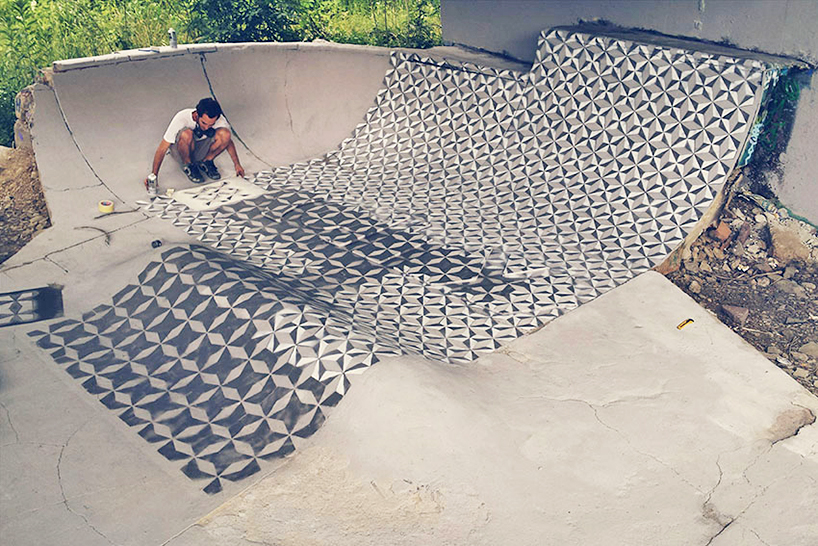 javier-de-riba-floors-spray-paint-designboom-08