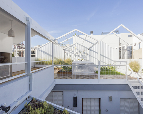marantz arquitectura refurbishes old terrace in buenos aires