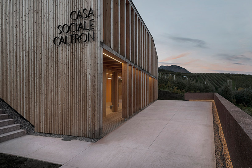mirko-franzoso-architetto-casa-sociale-caltron-social-house-cles-trentino-italy-designboom-02