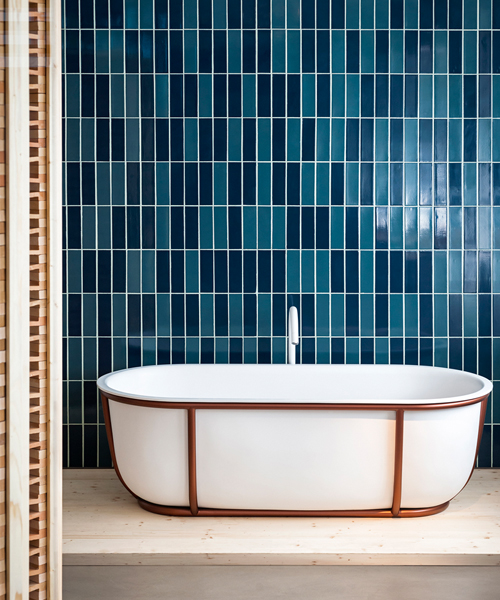 patricia urquiola's cuna + larian bathtubs for agape combine classic and modern elements
