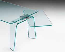 https://static.designboom.com/wp-content/uploads/2016/02/satyendra-pakhale-kayo-extensible-table-FIAM-designboom-250.jpg