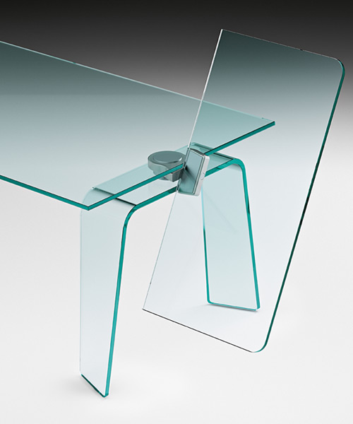 satyendra pakhalé’s glass kayo extensible table for FIAM easily expands from 2 to 3 meters
