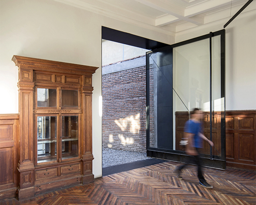 SCL architecture transforms a hundred-year-old house into an event space in chile